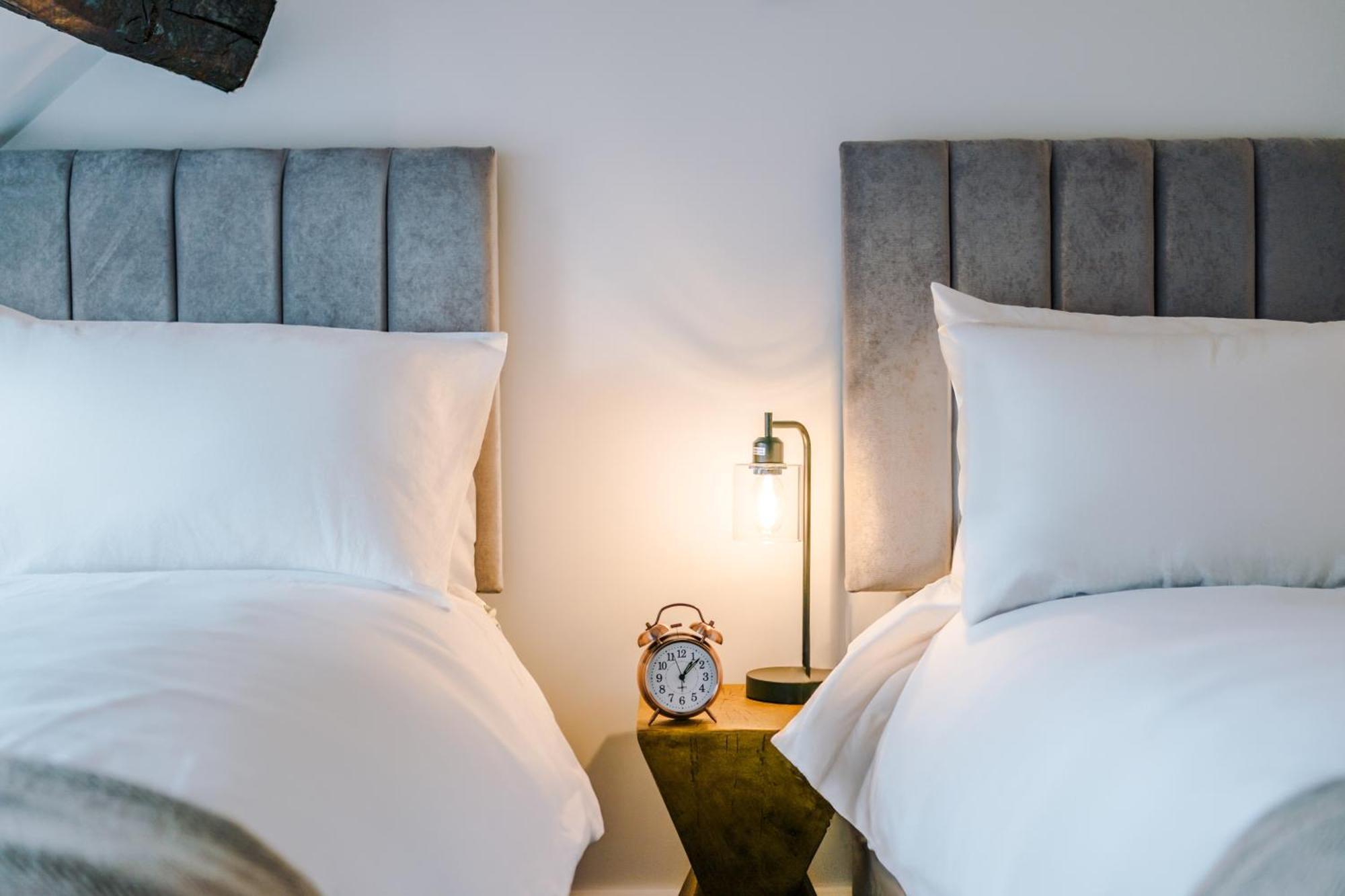 Number 21: A Breathtaking Chester Cottage With Parking Mollington  Luaran gambar